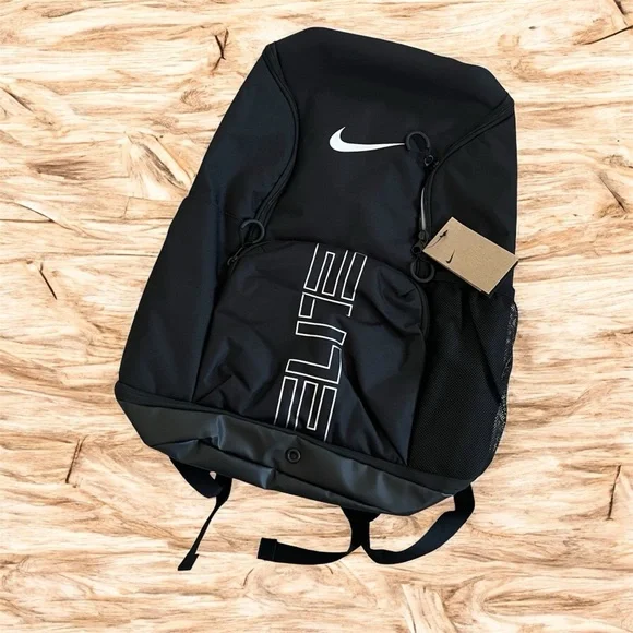 ✔️NWT✔️ NIKE Varsity Elite Backpack Black Metallic Silver - Picture 2 of 12